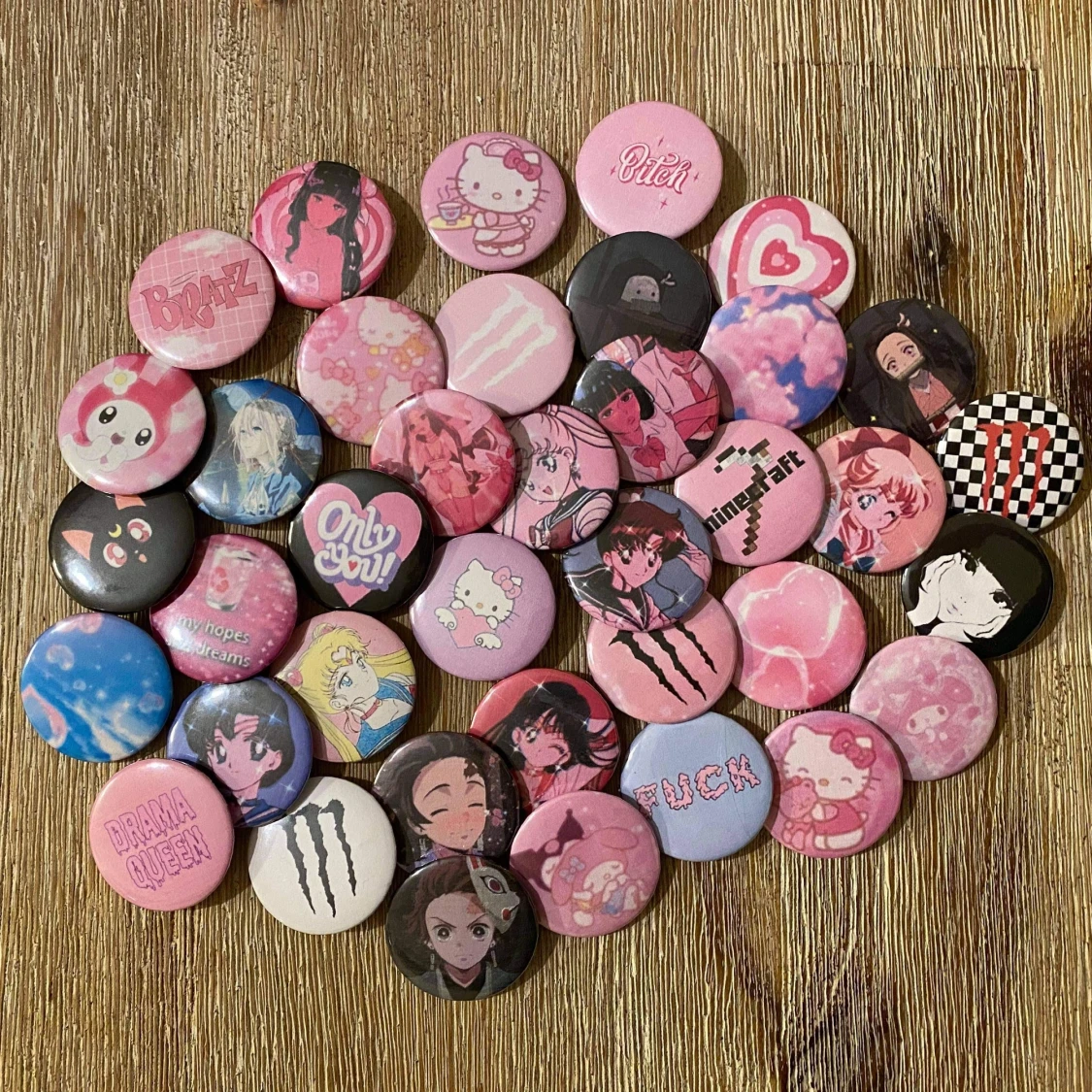 Anime pins 🖤 - 91