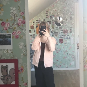 Fin peach färgad hoodie - Har knappt använt!