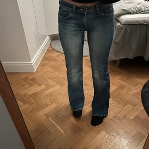 Lågmidjade jeans - Köpta second hand, stretchiga 