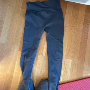 Träningsbyxor  - Grå träningsbyxor från primark