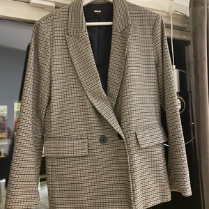 Kavaj från Bik Bok - Kavaj från Bik Bok i storlek S. I fint skick! 