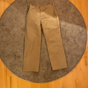 Dickies 874 original fit 29x28 - Säljer mina super fina dickies byxor som tyvärr blivit för små mig :) 29x28 pris kan diskuteras