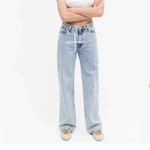 Monki jeans - Oanvända monki jeans! Skriv för frågor/ egna bilder. Frakt tillkommer💕💕