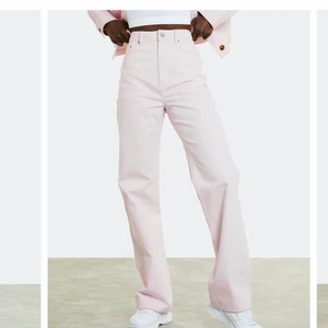 Rosa/Lila jeans  - Säljer dessa jeans, lite använda