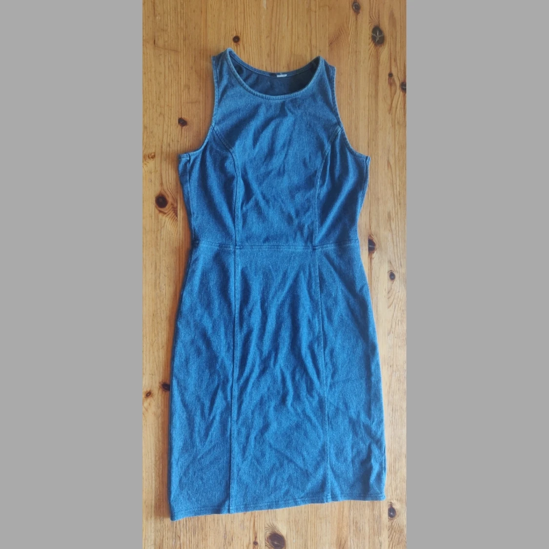 Stretchig jeansklänning - 90