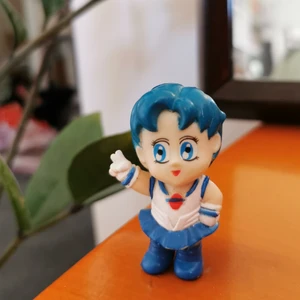 Sailor moon bootleg mercury figur  - Bootleg-figur av Sailor Mercury från Sailor Moon från '95. Gratis mot fraktkostnad🌼