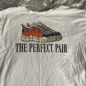 T-shirt  - Vit t-shirt med tryck