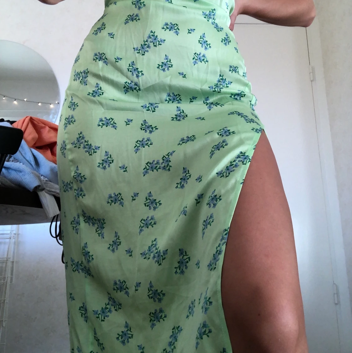 Sommarklänning med slits från Bershka  - 90