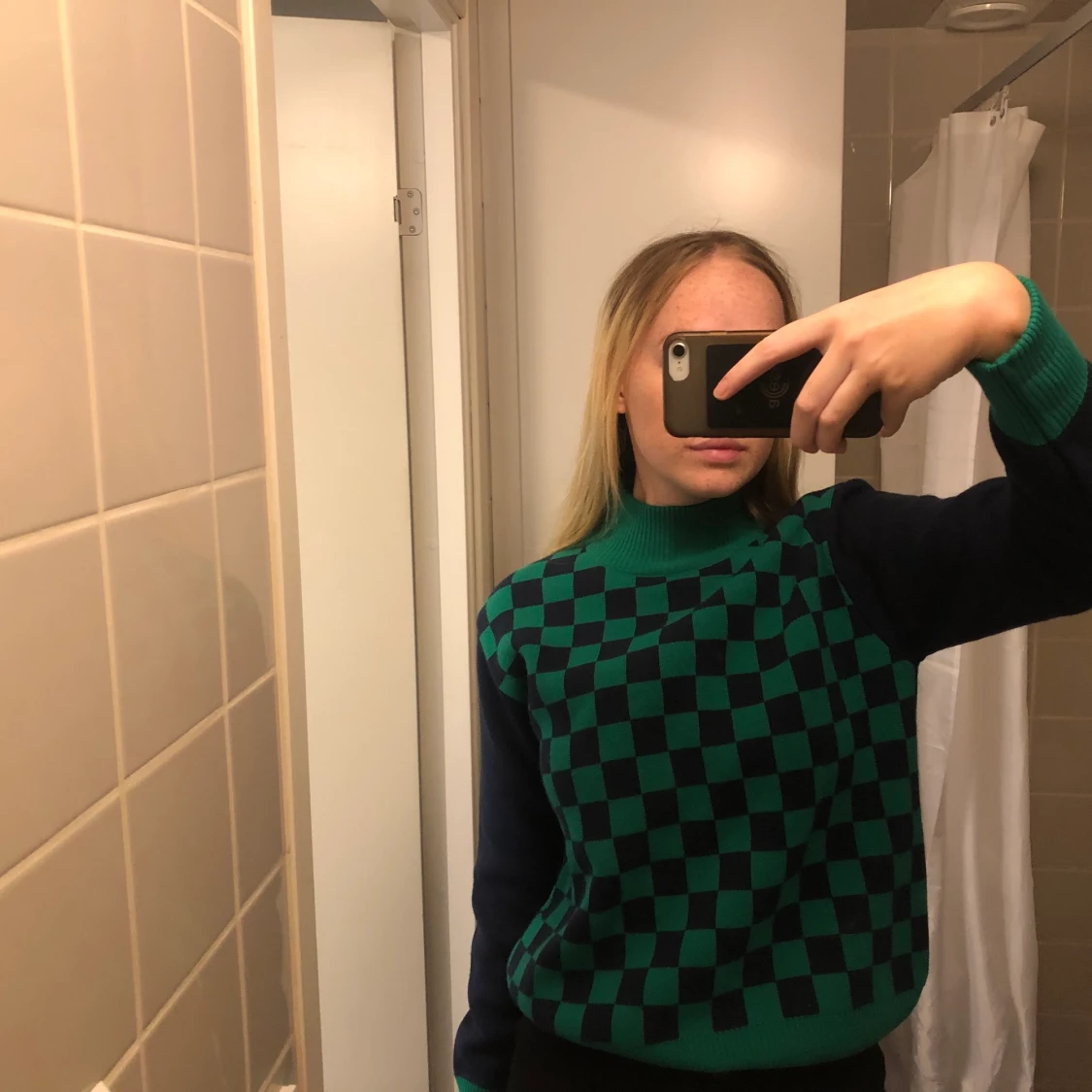 Rutig stickad tröja - 91