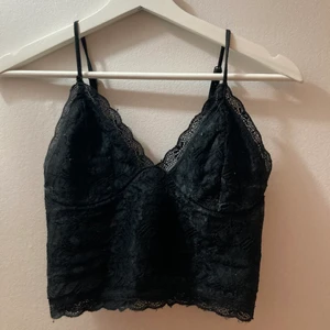 Spetstopp svart  - Basic spetstopp från bikbok