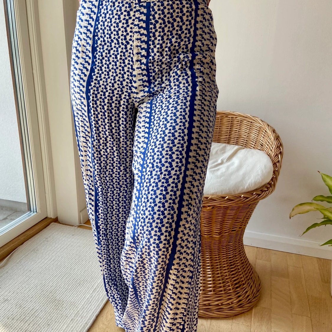 Mönstrade byxor H&M - 90