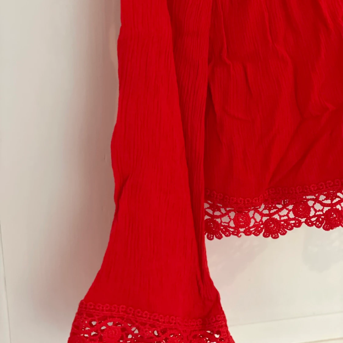 Röd spets blus - 90