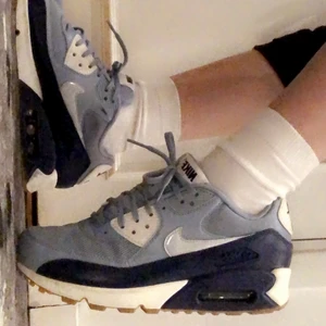Nike Air Max 90 Blue - New, rarely used. Size 37. Ny , knappt använt storlek:37