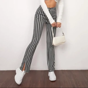 Rutiga byxor - Jättefina byxor från Shein som tyvärr va för stora för mig, storlek s