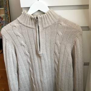 ✨GRATIS FRAKT✨ Brandy Melville-inspirerad tröja köpt second hand! 100% bommull, så skicket kommer hålla sig fint länge!