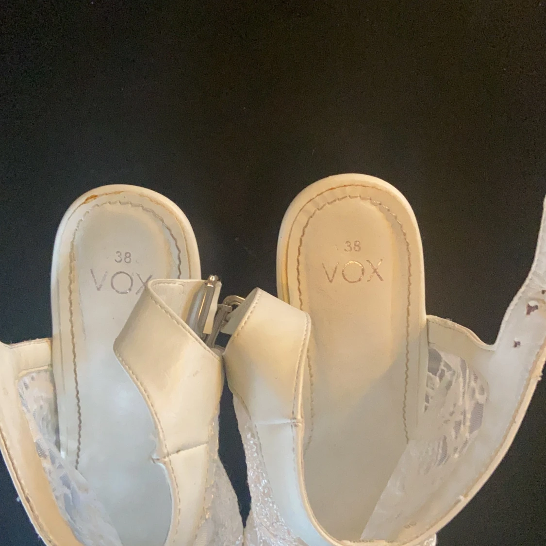 Vita högklackat  - 91