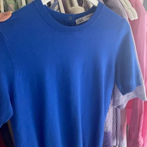 Zara tröja  - Superfin blå tröja, aldrig använd! 