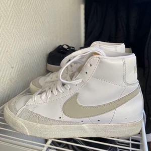 Nike blazer - Säljer då dem ej kommer till användning pris kan diskuteras
