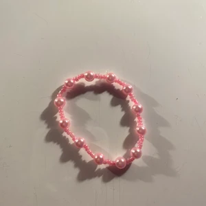 Silvia Bracelet - 18 kr, töjbar tråd, skriv i dm om du är intresserad