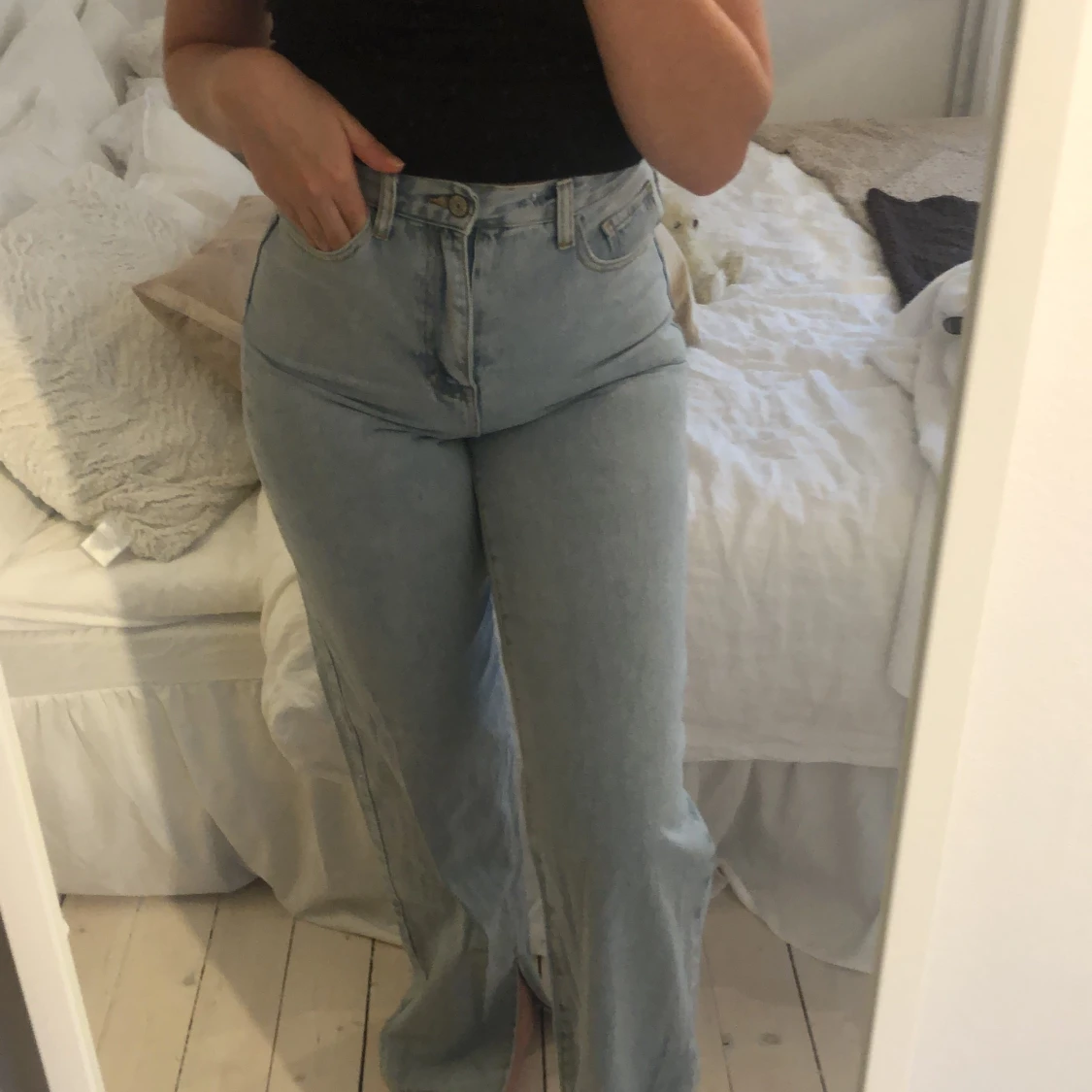 Långa jeans med slits  - 90