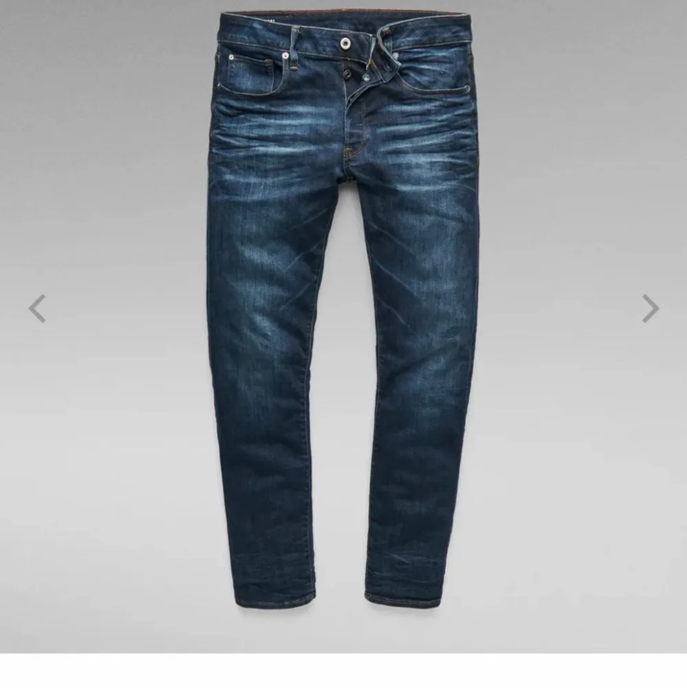 G star jeans strl M! Nypris 1400 kr, kvitto finns inte kvar! Bra passform och fräscha i fint skick! Mer info i pm Swish✅ Fraktar📦. Jeans & Byxor.
