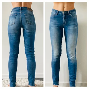 Crocker jeans - Sköna jeans från Crocker, Pow high. Något högre midja. Sitter snyggt. Skickas med spårbart paket.