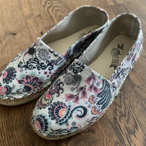 Odd Molly sandaler  - Säljer dessa odd Molly sandaler som endast är testade så de är som nya. Nypris 559kr. 