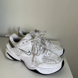 Nike MK2 Tekno - Nike MK2 Tekno i fint skick, storlek 40.