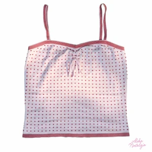 Linne 🍬 - Supergulligt linne från Mexx. Passar en storlek XS-S 🧸 Följ oss på instagram och kommentera och få fri frakt på första köpet 💞