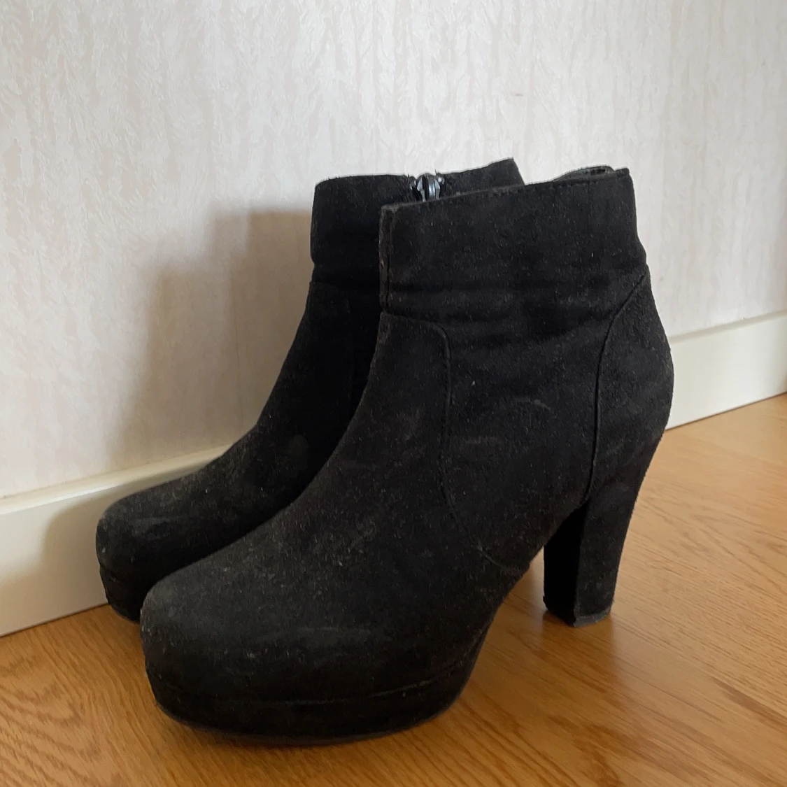 Svarta klackar  - 90