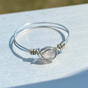 Ring - Ringen Rosalie med rosenkvarts finns nu till salu 💕 Gjord i koppartråd, går att få efter önskat mått. 40kr gratis frakt