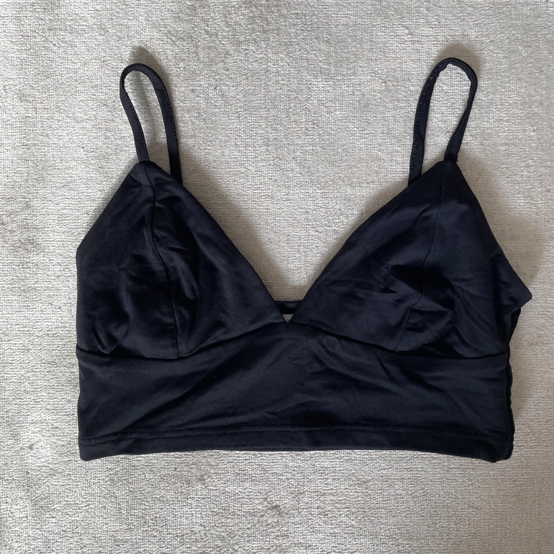 Crop topp - Svart Strl: S - 90