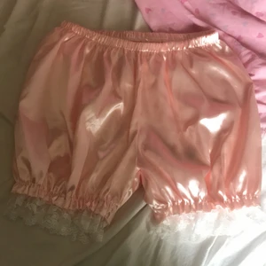 Yes style  - Köpte dessa shorts eller vad man nu vill kalla dom på yesstyle för ganska länge sedan, har aldrig haft dom på mig :)