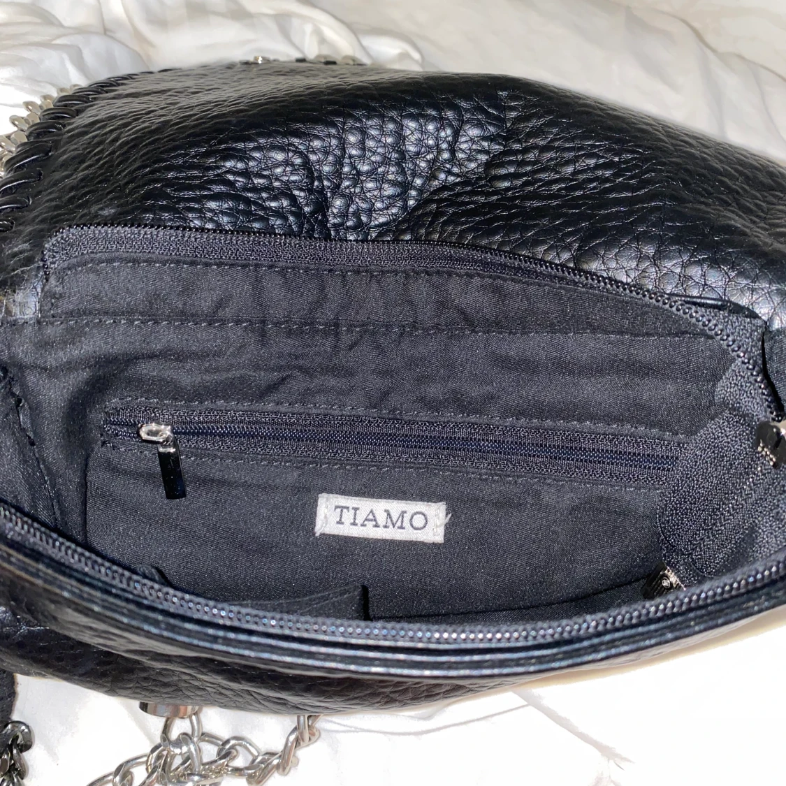 Väska med kedjor - 90