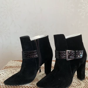 Boots  - New boots 36