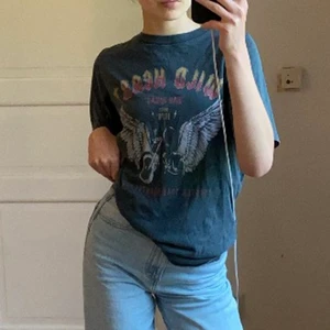 Gina tricot tshirt  - Tshirt från Gina som inte längre kommer till användning🌸