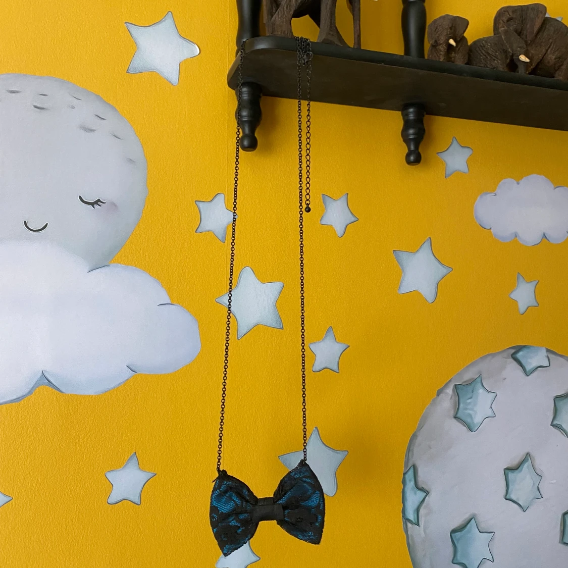 Fint roligt halsband