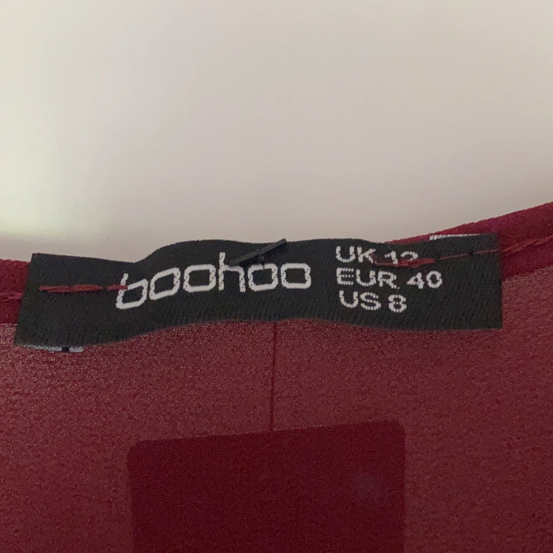 Snygg blus från Boohoo - 91