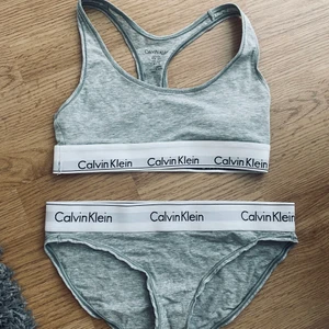 Calvin Klein set - Calvin Klein set grå, gratis frakt 