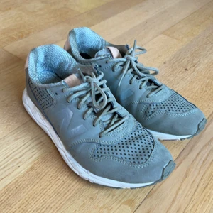 New Balance WRT96TNA - Ett Par New Balance löparskor i storlek 37 EU 🥰 
