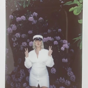 Skort klänning Bershka - Skort klänning från Bershka, beställde klänningen i två storlekar och var den andra på min student. Nu säljer jag den som jag inte använde med prislappen kvar. 