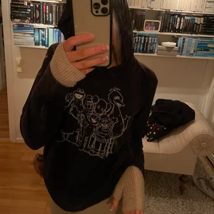 Hoodie  - Ball hoodie 