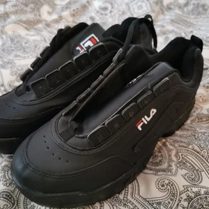 Fila skor - Fila skor i nyskick. 