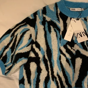 Stickad tröja från zara - Oanvänd tröja från zara!! 