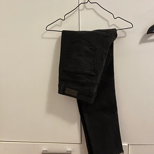 jeans - skitsnygga jeans! säljer dom för 120:- styck eller alla 3 för 250:-