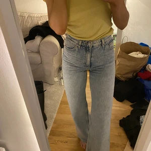 Monki jeans  - Använda Max 5 gånger, som nya 