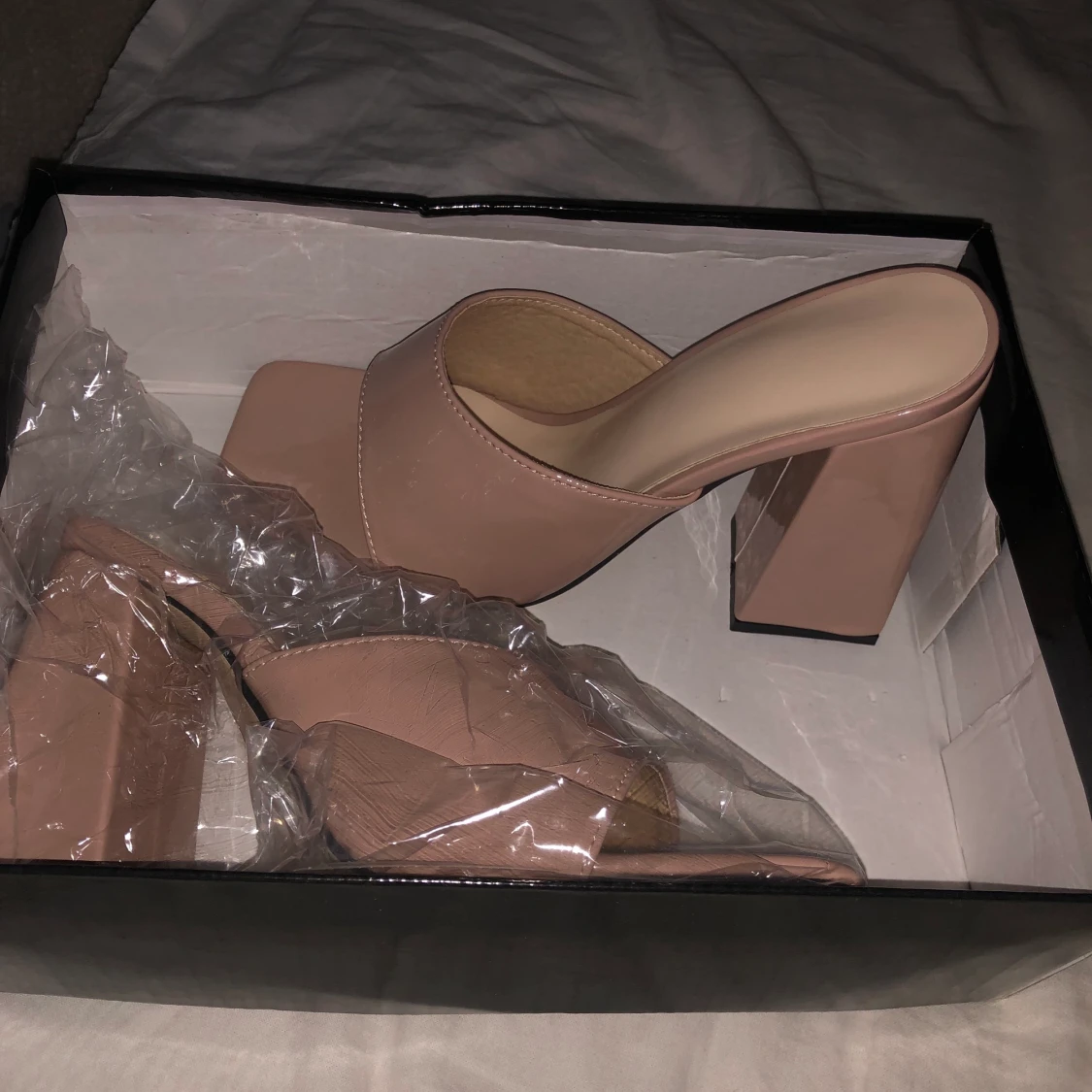 Oanvända klackar - 91