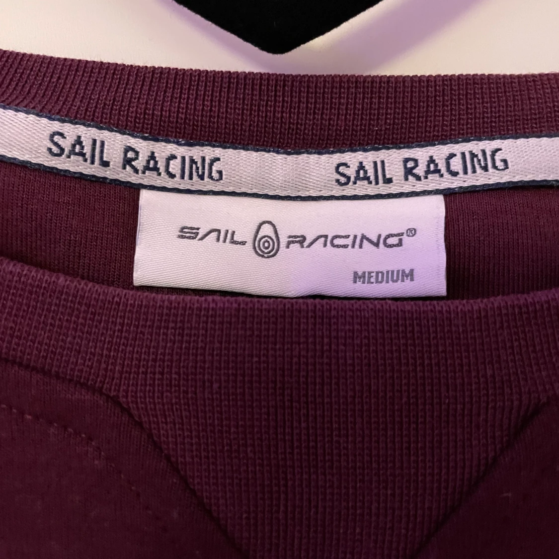 En tröja från Sailracing. - 90