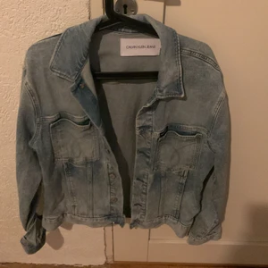 Calvin Klein Jeansjacka. Storlek M. 500k - 100% äkta jeansjacka!