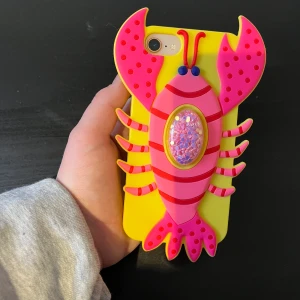 Krabb IPhone skal - Tror ingen kommer att vilja köpa men man kan alltid ge det en skans! Inget fel på skalet, inga repor eller skador som nytt👍🏻❤️‍🔥